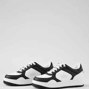 Alo Yoga sneakers W 7.5/38